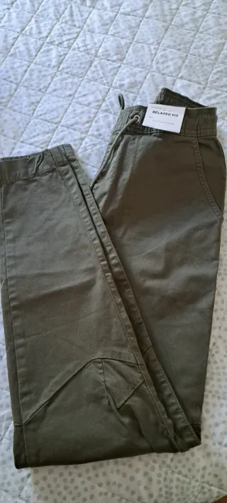Pantalones Pull&Bear Relaxed Fit Verdes Talla XS