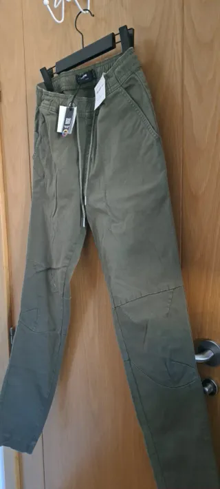Pantalones Pull&Bear Relaxed Fit Verdes Talla XS
