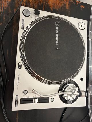 Plato Audio-Technica tipo Technics