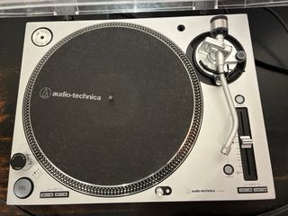 Plato Audio-Technica tipo Technics