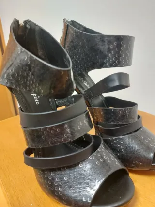 Scarpe con tacco eleganti nere 37