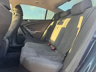 Volkswagen Passat 2.0 TDI o40CV DSG 2007