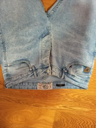 Pantalón Lois Skinny Talla 32