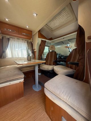 Autocaravana Cama Isla y Basculante