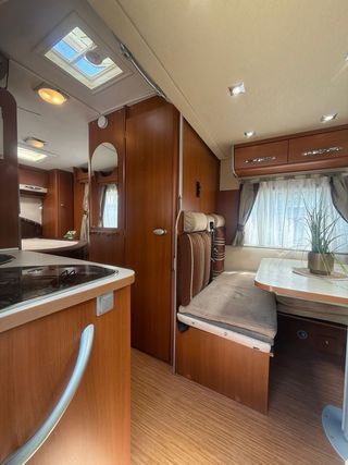 Autocaravana Cama Isla y Basculante