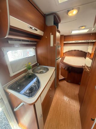 Autocaravana Cama Isla y Basculante