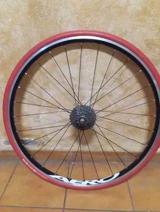 Rueda para rodillo de pintura