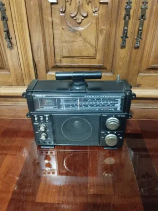 Rádio INTRON MULTIBAND Preto