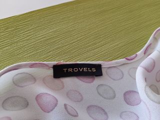Blusa Trovels lunares multicolor