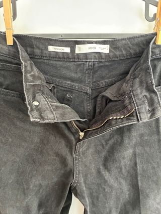 Pantalones vaqueros negros Mango T. 36