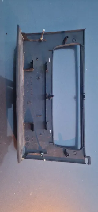 Embellecedor Carcasa Radio BMW E90