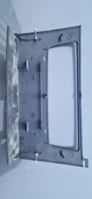 Embellecedor Carcasa Radio BMW E90