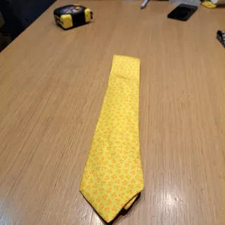 Cravatta Hermes Gialla Fantasia Floreale