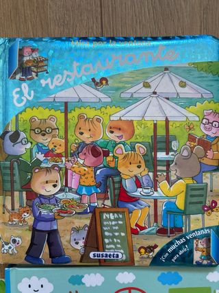 Libros infantiles con ventanitas y piezas móviles