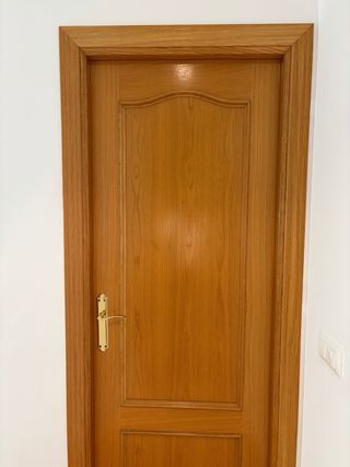 Puerta de interior de madera