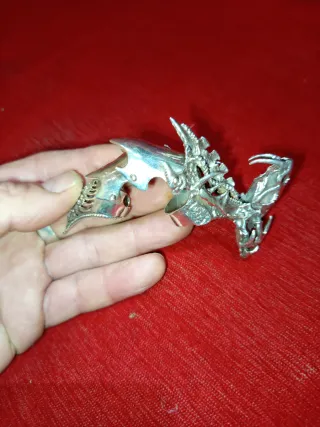 Garra articulada plata ley diseño dragón