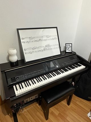 Piano Yamaha Clavinova CVP-503 con USB grabador