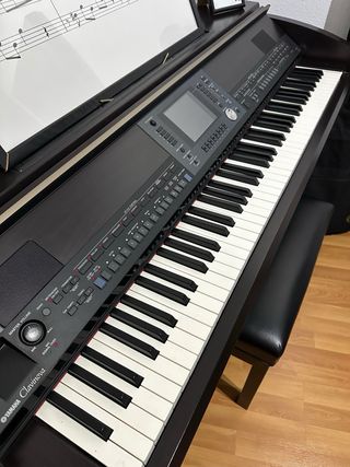 Piano Yamaha Clavinova CVP-503 con USB grabador