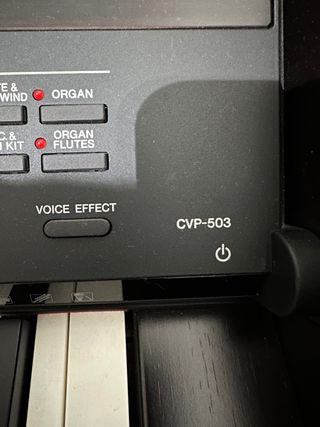 Piano Yamaha Clavinova CVP-503 con USB grabador