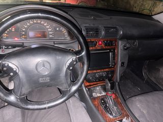 Mercedes-Benz Classe C (206) 2002
