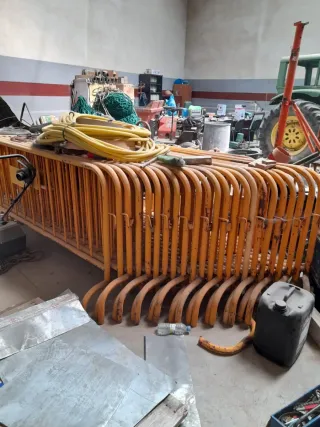 Vallas de obra metálicas naranjas