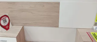 Cabecero de matrimonio madera beige y blanco