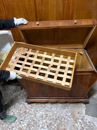 Baúl antiguo de madera