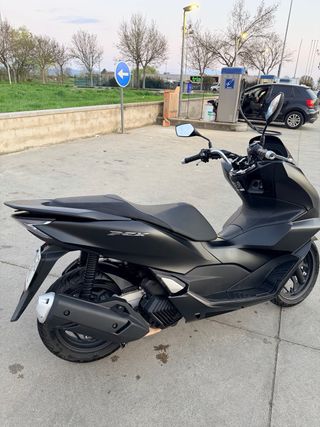 Honda PCX 125 Negra - Moto Scooter