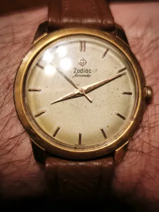 Reloj Zodiac Hermetic Cuerda Dorado