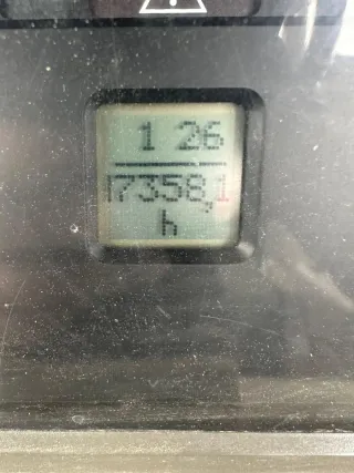 Tractor Fendt 716 con pala