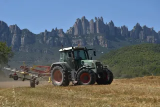 Tractor Fendt 716 con pala