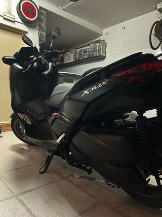 Yamaha XMAX 300 Tech Black