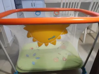 Parque infantil para bebés, marca brevi.