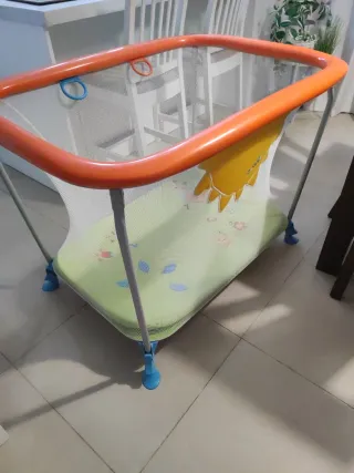 Parque infantil para bebés, marca brevi.