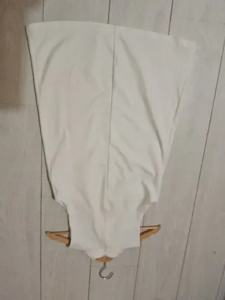 Vestido halter blanco corto elegante