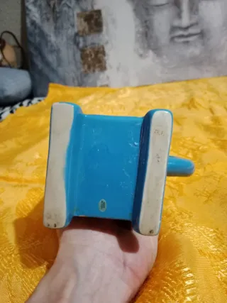 Taza de cerámica. Baño portátil. Azul/Blanco