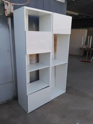 Estantería blanca modular