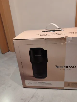 Cafetera Nespresso Vertuo Pop Negra