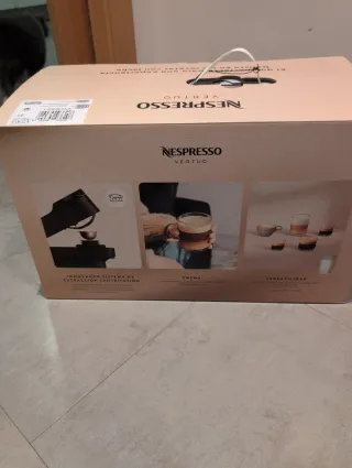 Cafetera Nespresso Vertuo Pop Negra