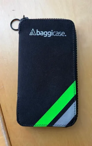 Funda negra Baggicase Talla M