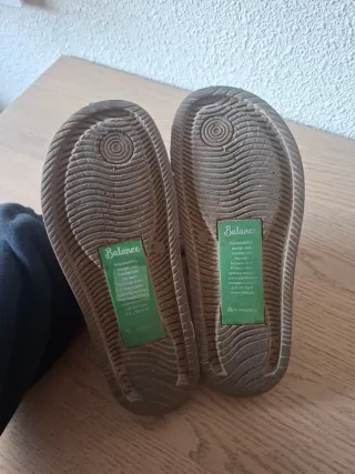 Zuecos El Naturalista Gris