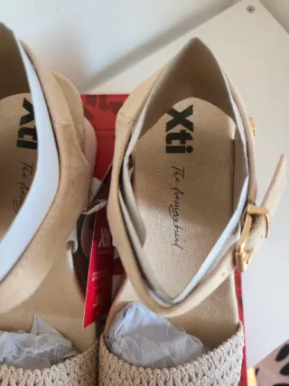 Sandalias XTI Mujer Talla 38 Beige/Blanco