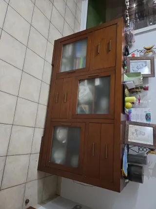 Mesita de noche de madera