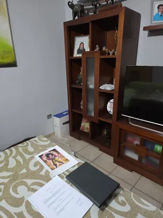 Mesita de noche de madera