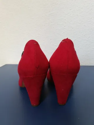 Zapatos mujer Mustang tacón rojos antelina T39