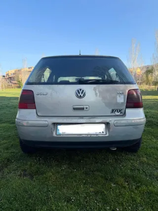 Volkswagen Golf 2000