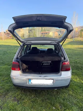 Volkswagen Golf 2000