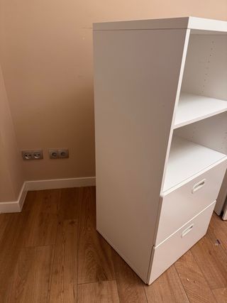 Librería infantil IKEA blanca