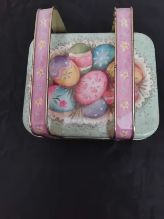 Scatola in latta decorata Pasqua