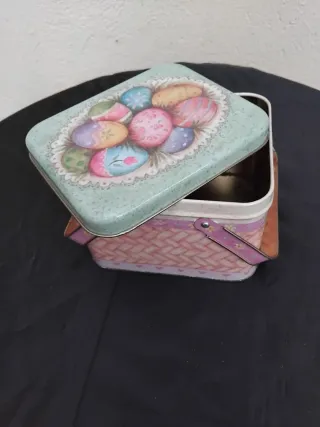 Scatola in latta decorata Pasqua